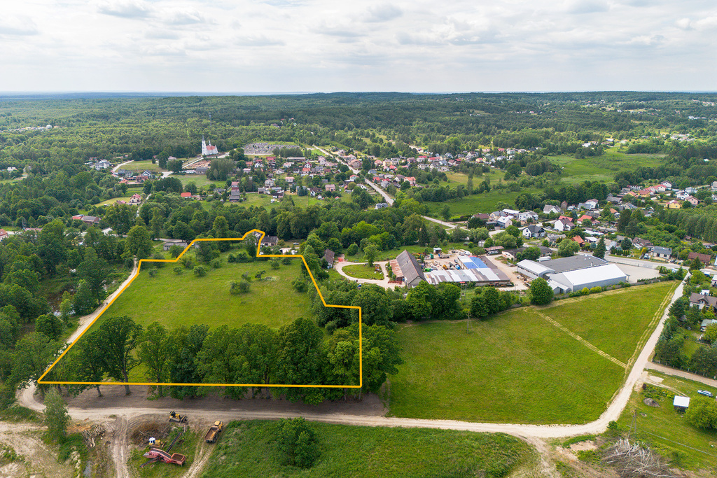 2,23 ha i XIX-wieczny folwark. Masz plan?