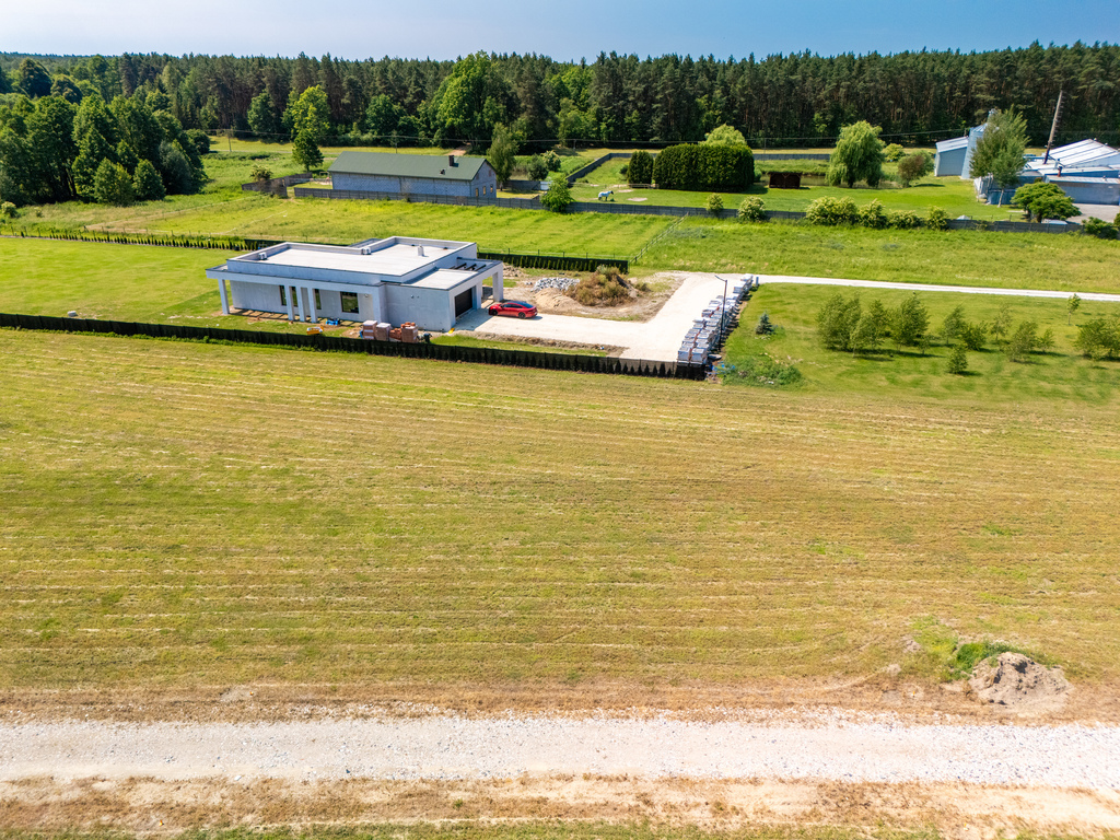 945 m² | WZ | Tylko 7 km od Radomska!