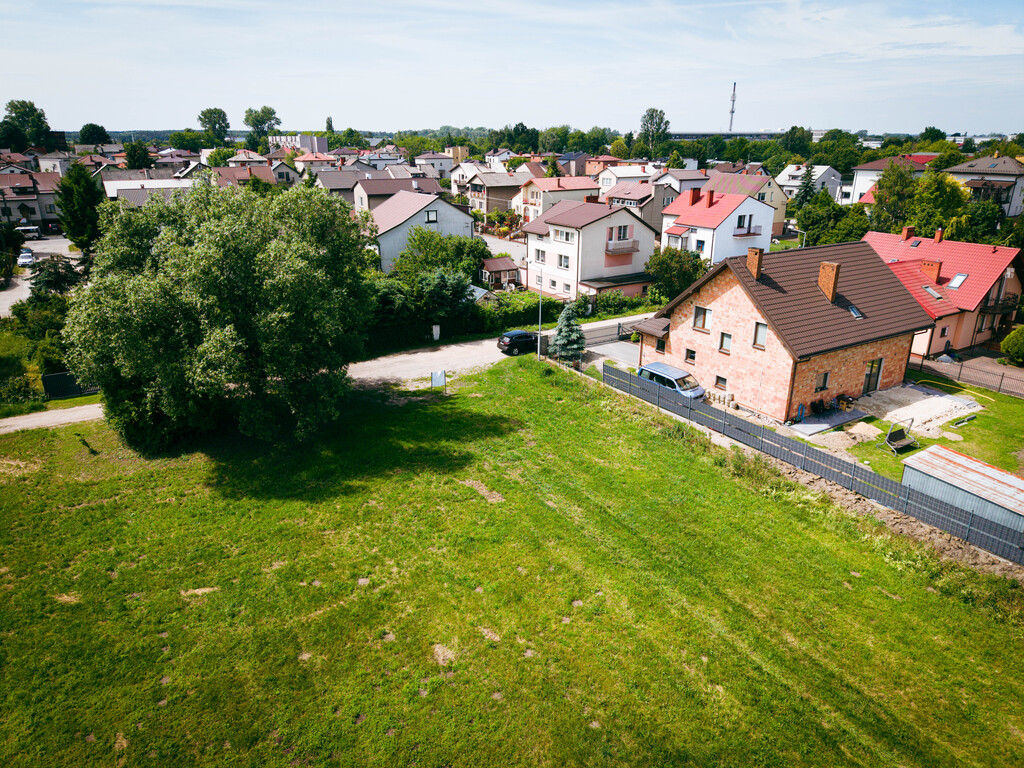 Działka budowlana 856 m² – Łowicz, ul. Lniana