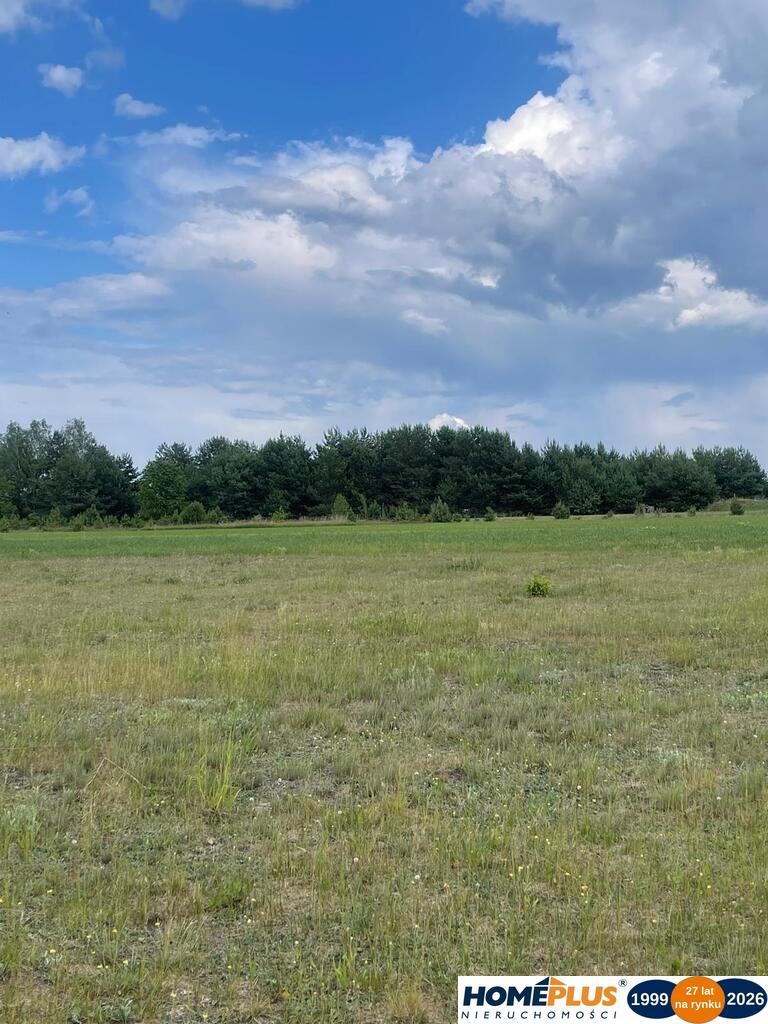 Działka budowlana 1200 m² z domkiem mobilnym.