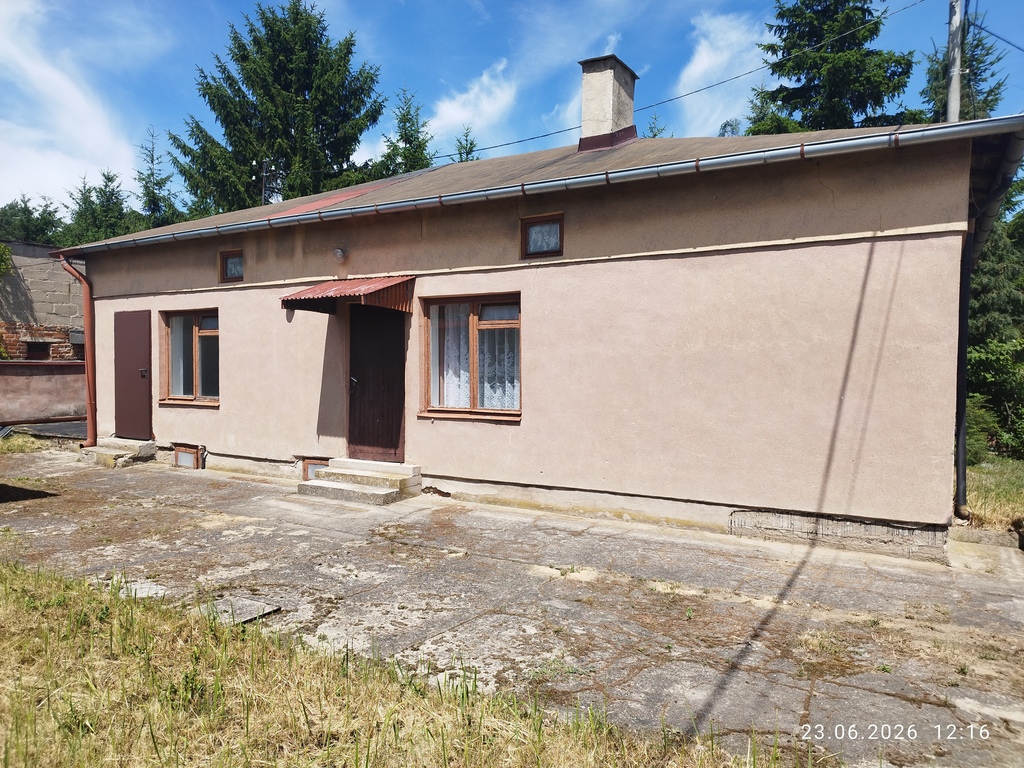 Dom parterowy w Piaskach Rudnickich, 1594m² działk