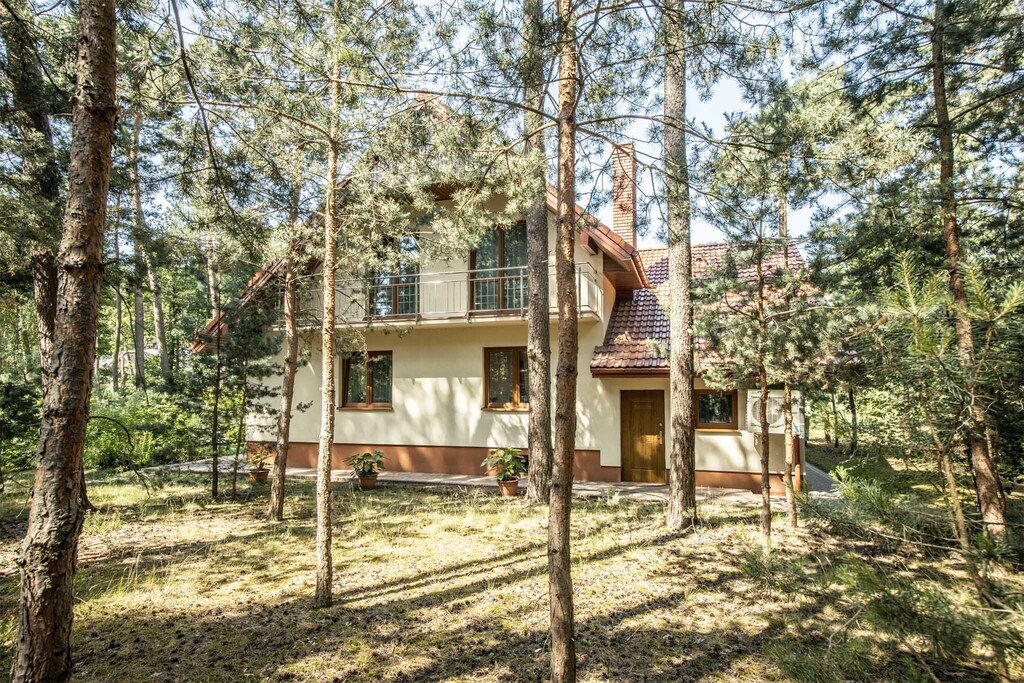 Wyjątkowy dom otulony lasem | Sokolniki-Las