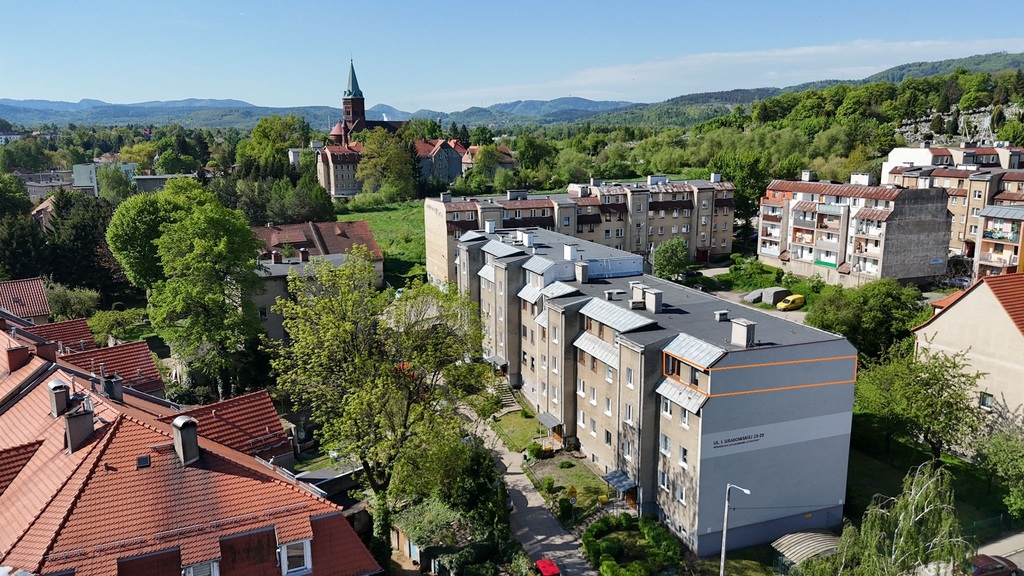 PRZESTRZEŃ, ZIELEŃ I SPOKÓJ | 3 POKOJE