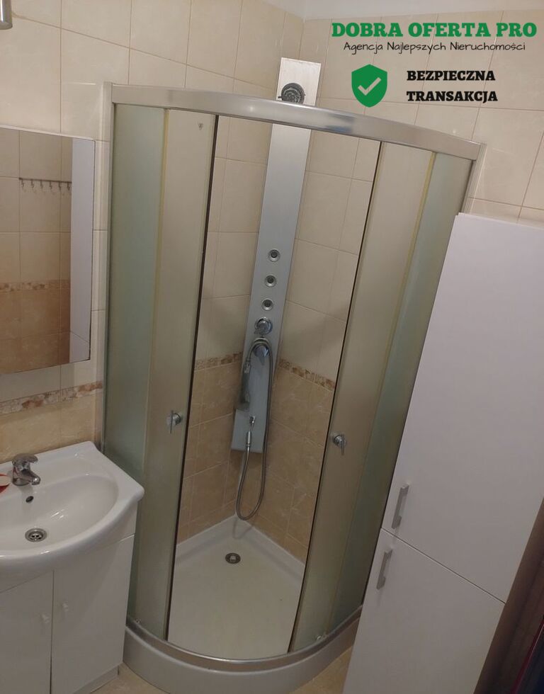 2 pokoje z balkonem i miejscem parkingowym
