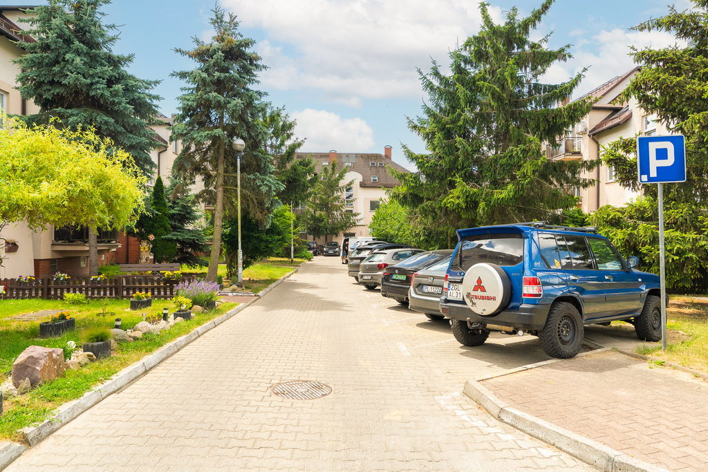 2 pokoje, parter, balkon, os. Kresy I