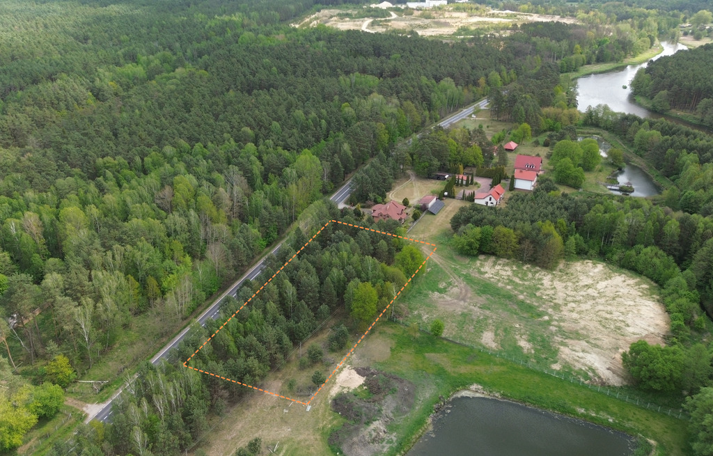 Działka budowlana 5627 m² z WZ na 3 domy– Inowłódz