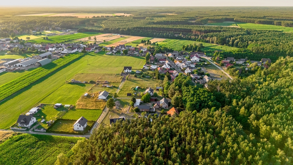 Działka z warunkami zabudowy pod dom – Łomnica