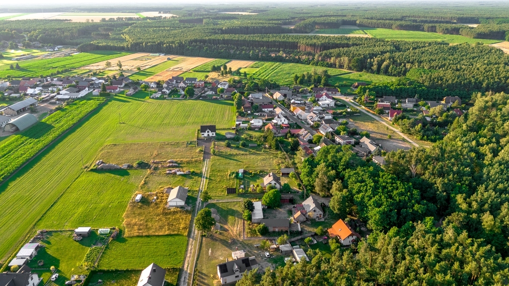 Działka z warunkami zabudowy pod dom – Łomnica