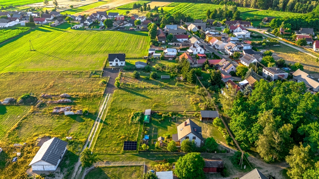 Działka z warunkami zabudowy pod dom – Łomnica