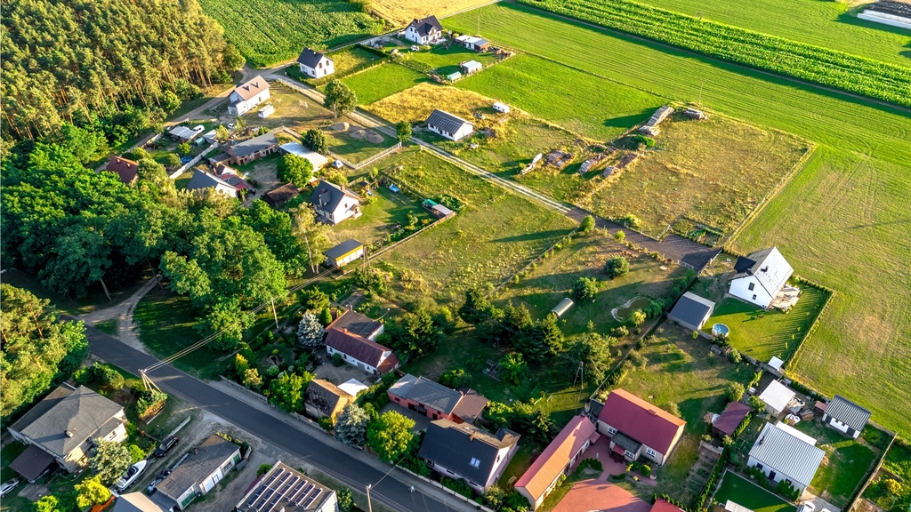 Działka z warunkami zabudowy pod dom – Łomnica