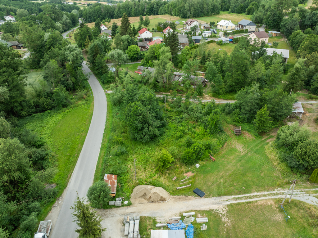 Broniszów - budowlana 22,48 ar z WZ