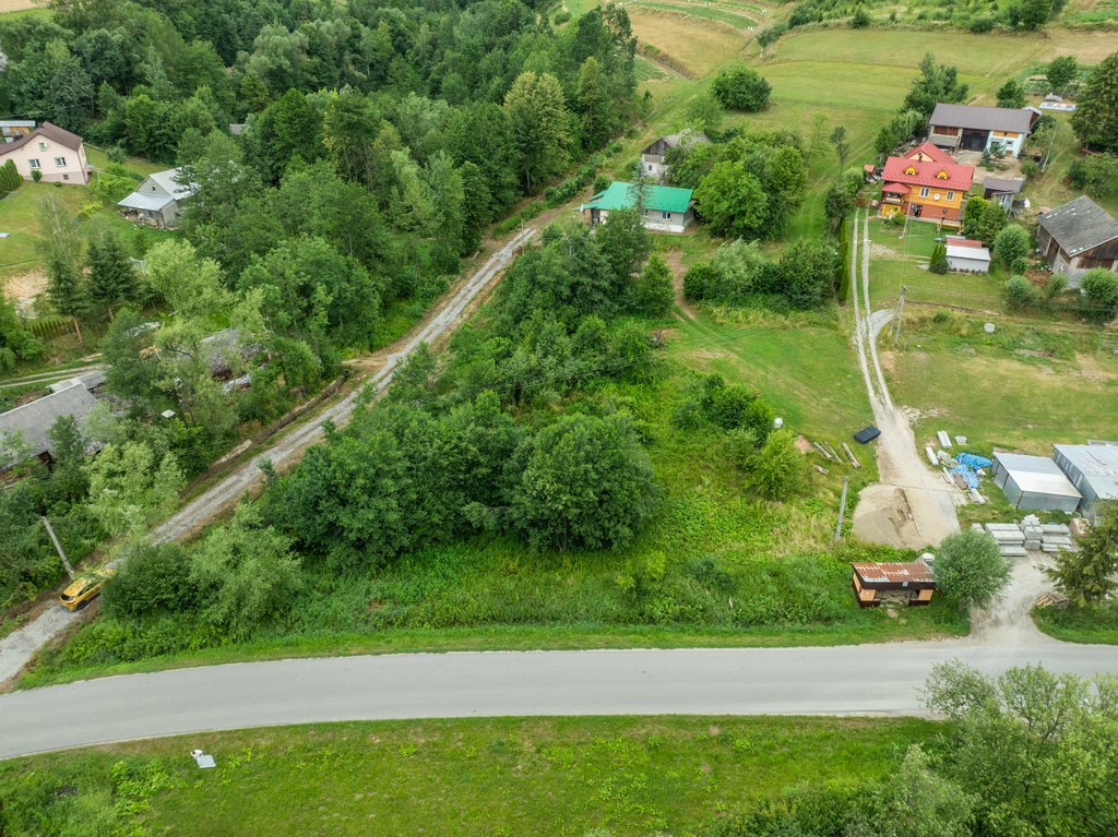 Broniszów - budowlana 22,48 ar z WZ