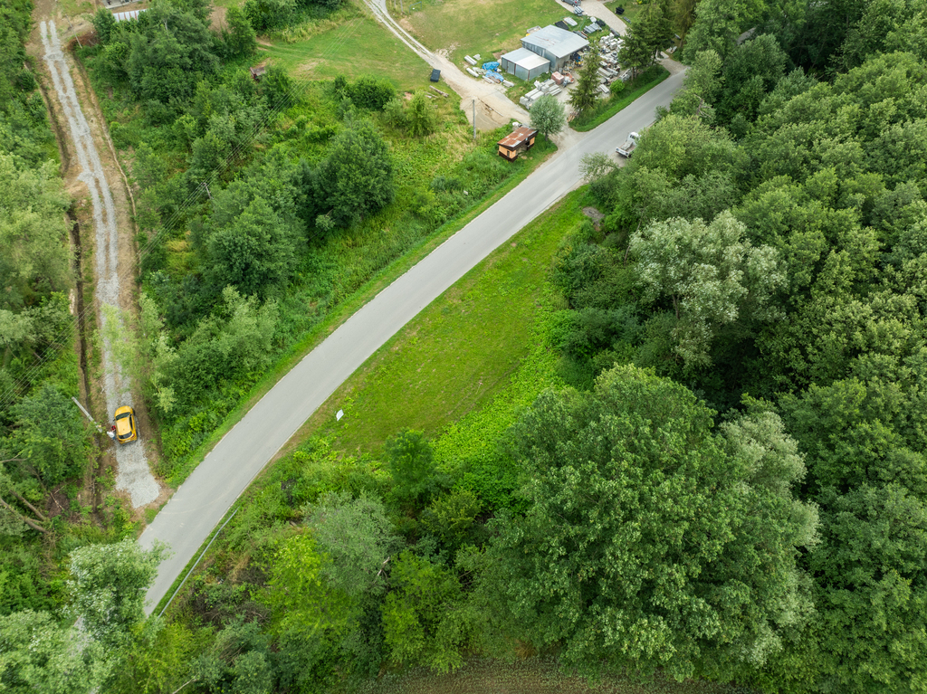 Broniszów - budowlana 7,5 ar z WZ