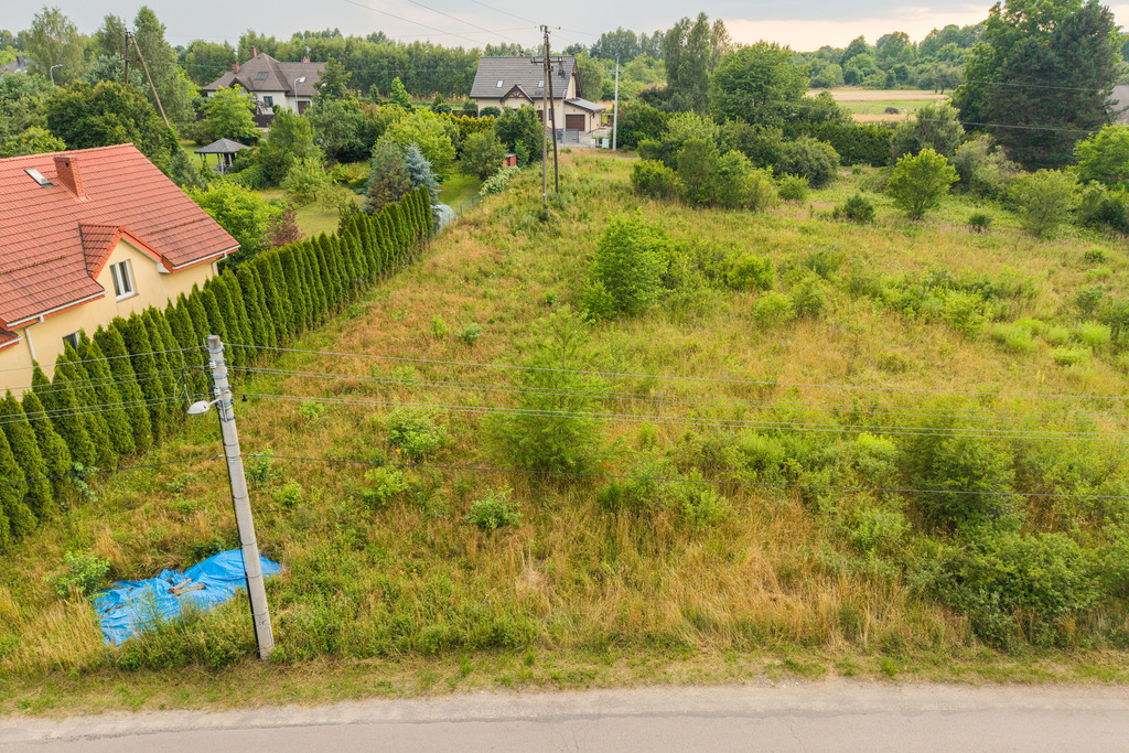 1705 m² możliwości w sercu zielonego Mirowa.
