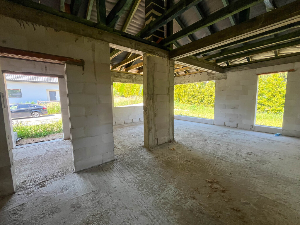 Dom parterowy stan surowy-130m2+1121m2 Szewna