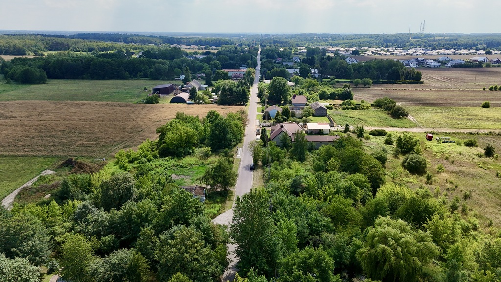 Twoja oaza 1600m² w Nowosolnej - Cisza i Komfort