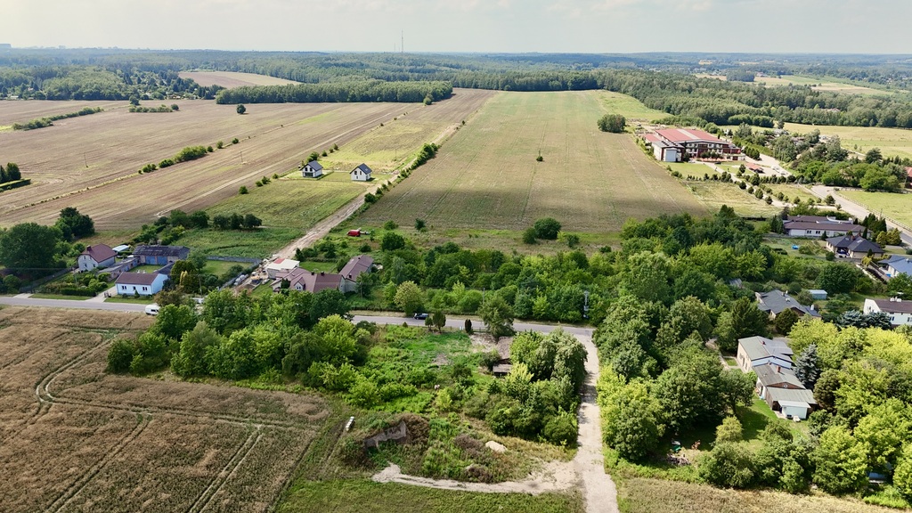Twoja oaza 1600m² w Nowosolnej - Cisza i Komfort