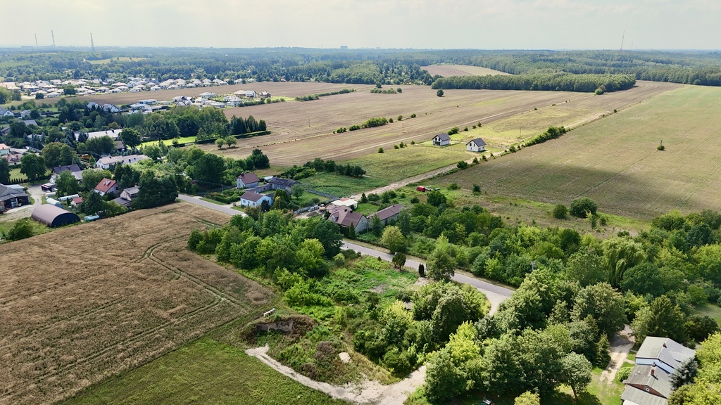 Twoja oaza 1600m² w Nowosolnej - Cisza i Komfort