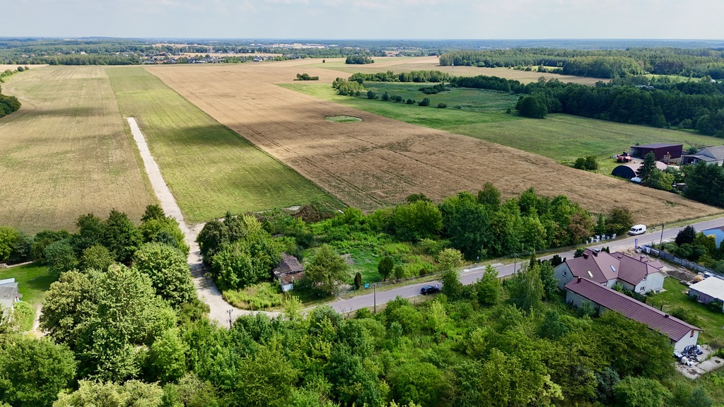 Twoja oaza 1600m² w Nowosolnej - Cisza i Komfort
