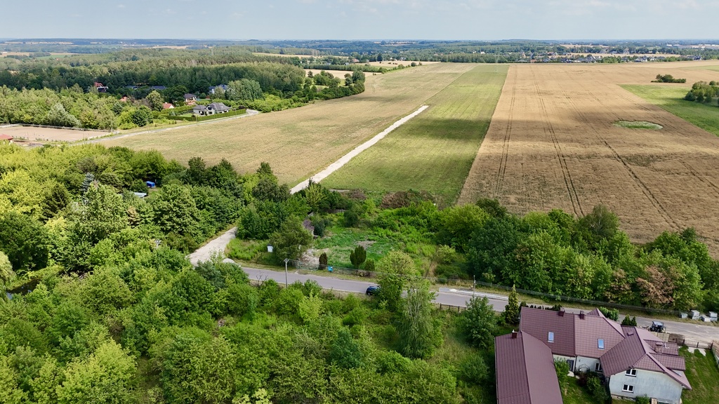 Twoja oaza 1600m² w Nowosolnej - Cisza i Komfort