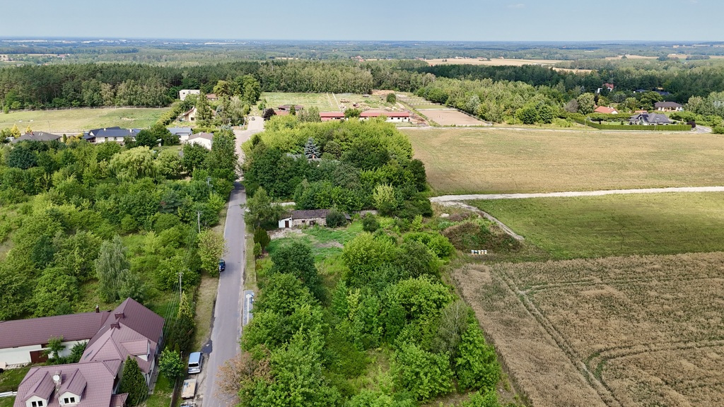 Twoja oaza 1600m² w Nowosolnej - Cisza i Komfort