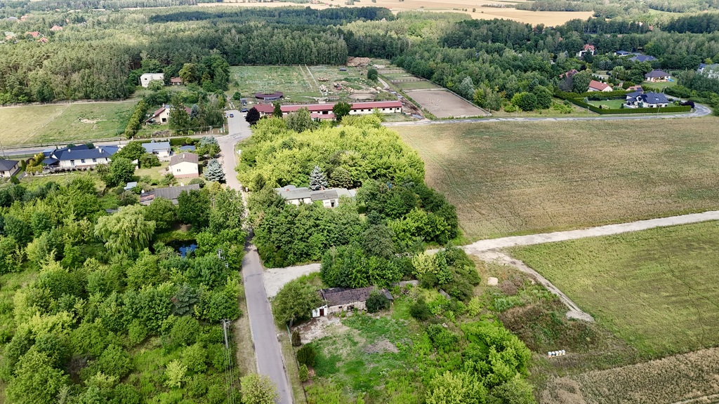 Twoja oaza 1600m² w Nowosolnej - Cisza i Komfort