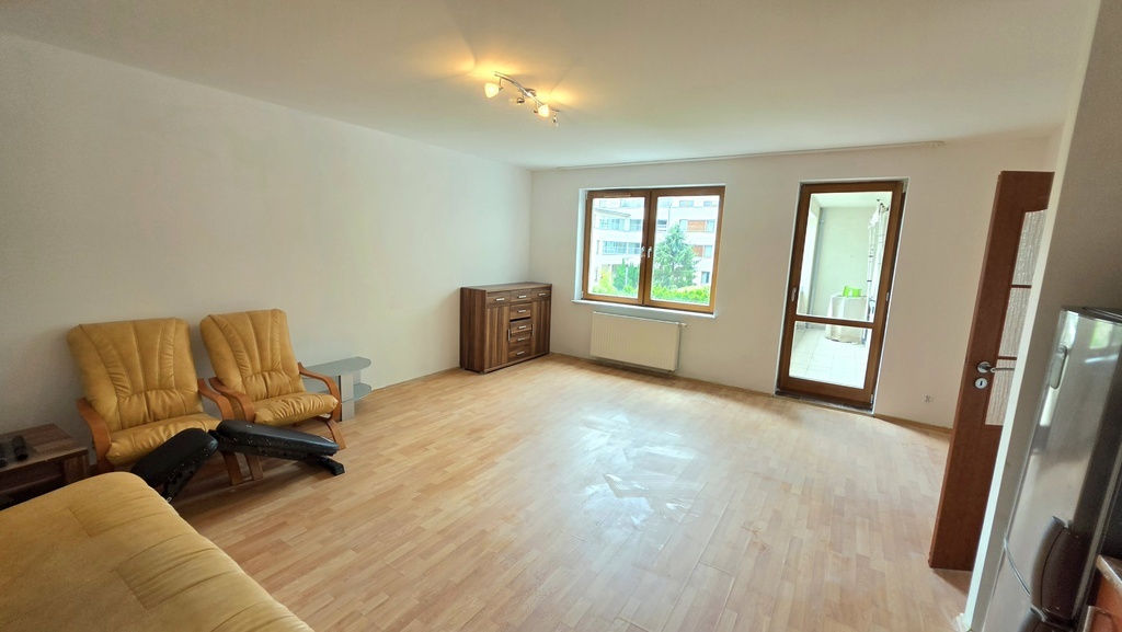 Apartament 3pok. Os. Magnolia 2007 r. I p., winda