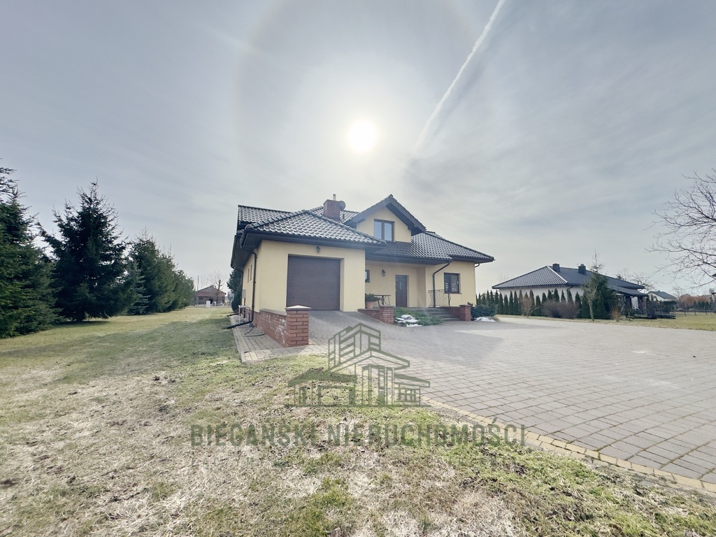 Dom wolnostojący 160m2 Łuszczów Drugi