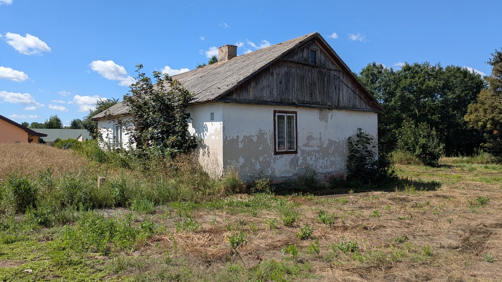 31 arów z domem i mediami – Mełgiew