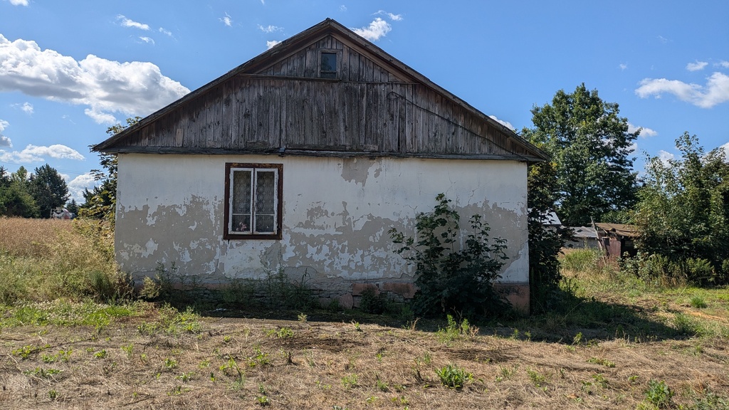 31 arów z domem i mediami – Mełgiew