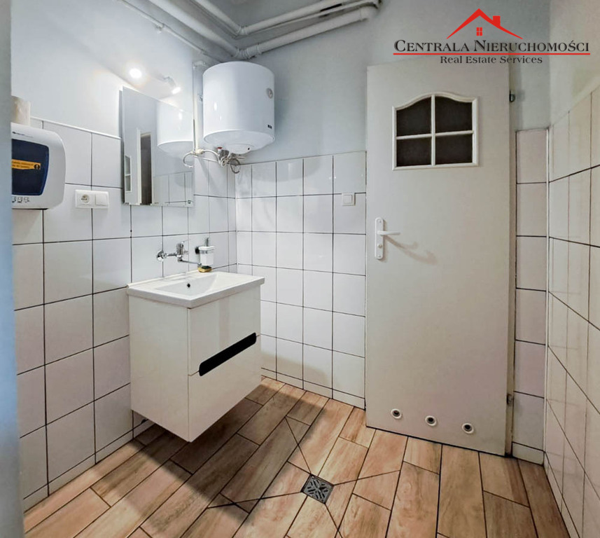 Lokal openspace, 90m2, Mokre