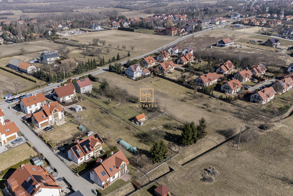 Dom z potencjałem inwestycyjnym, 3276m2 działki