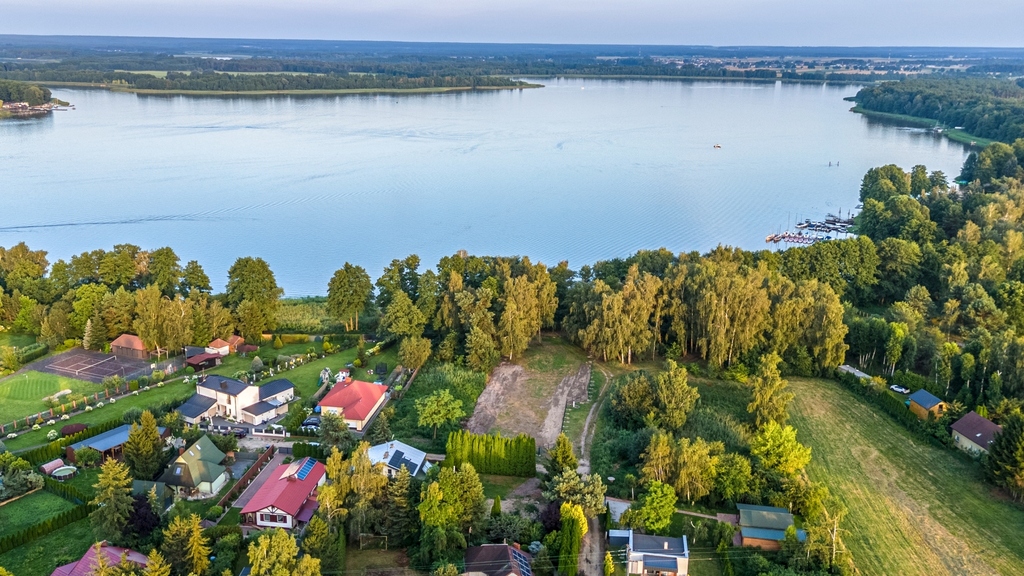 Prestiżowa działka nad jeziorem