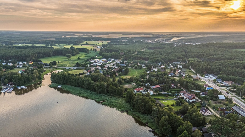 Prestiżowa działka nad jeziorem
