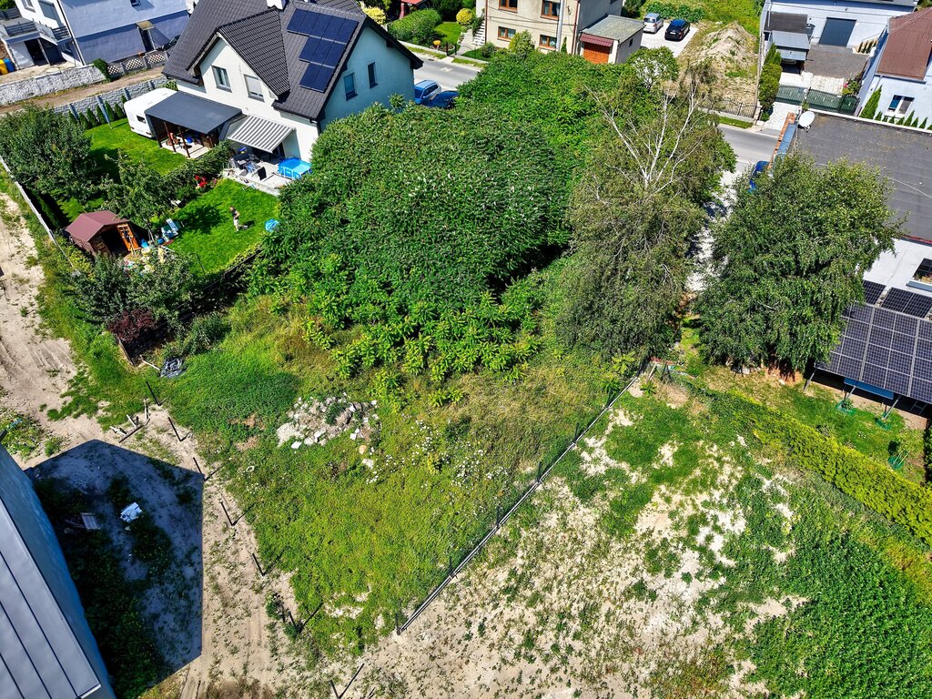 Dopiewiec: Działka 673m² | media | droga | PKP