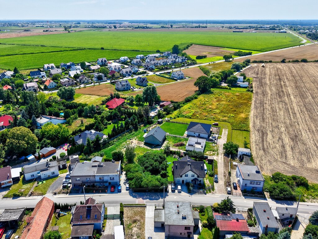 Dopiewiec: Działka 673m² | media | droga | PKP