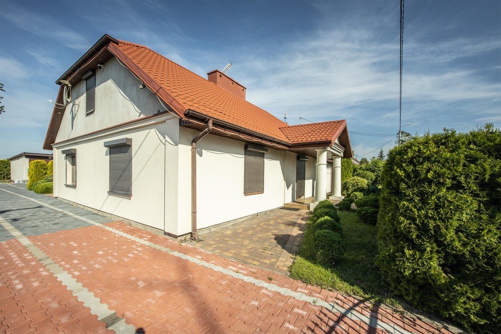 Dom z przestrzenią na biznes | Krośniewice