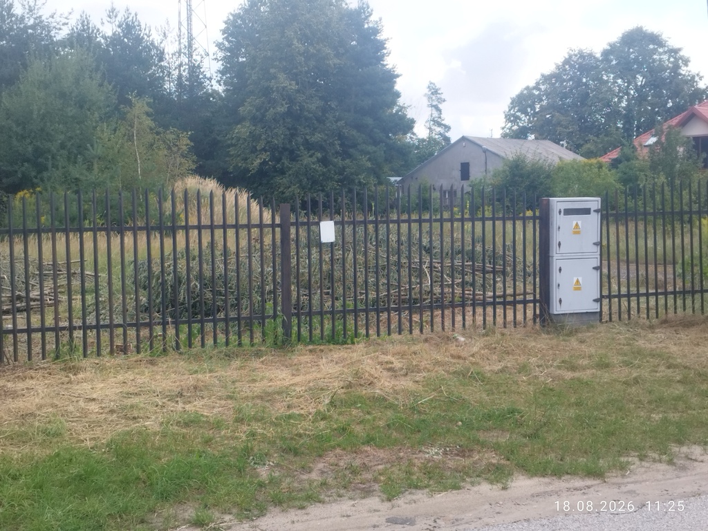 Działka budowlana 2000m2, media, asfalt, ogrodzona