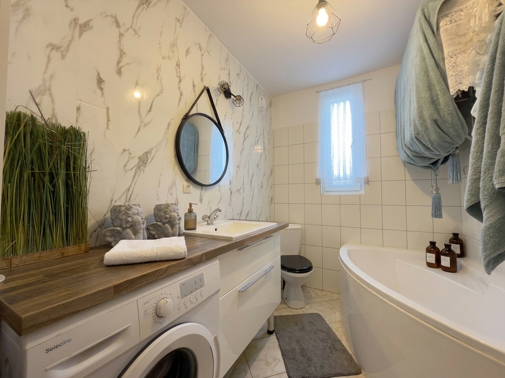 Mościejewo: Zadbany segment 91m² z tarasem