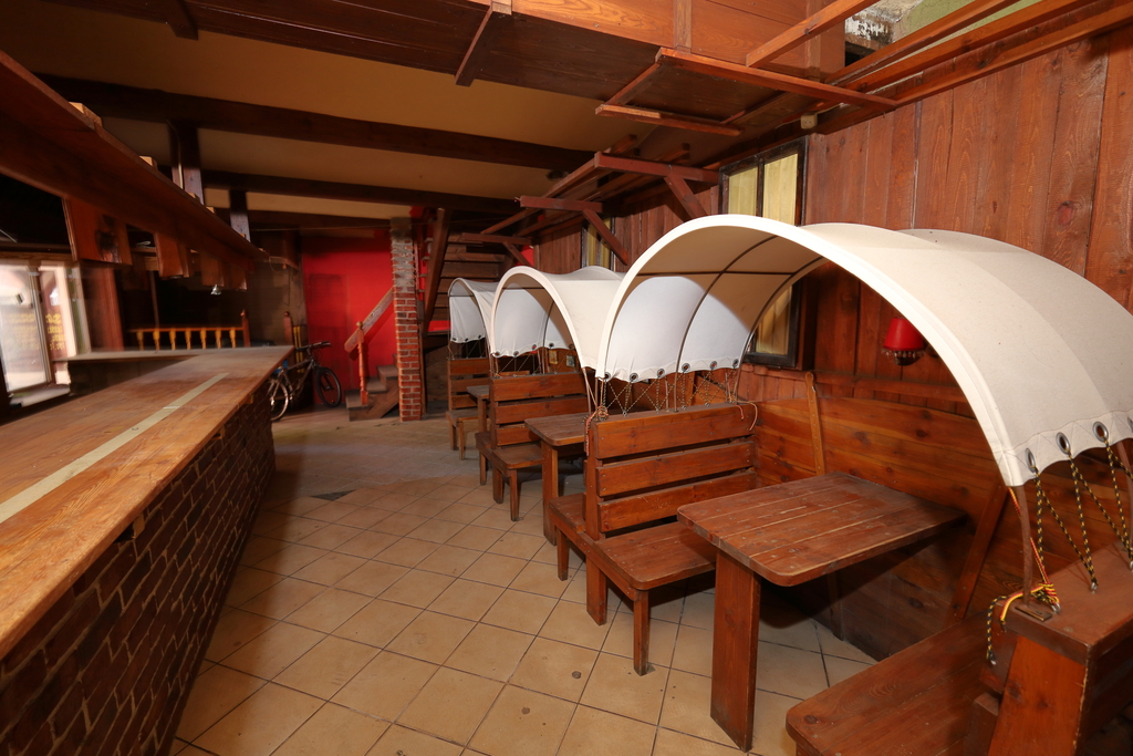 Lokal 235 m², dawny pub, możliwość usług