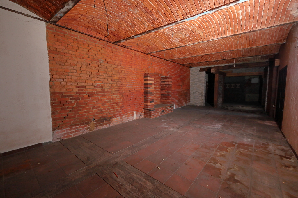 Lokal 235 m², dawny pub, możliwość usług