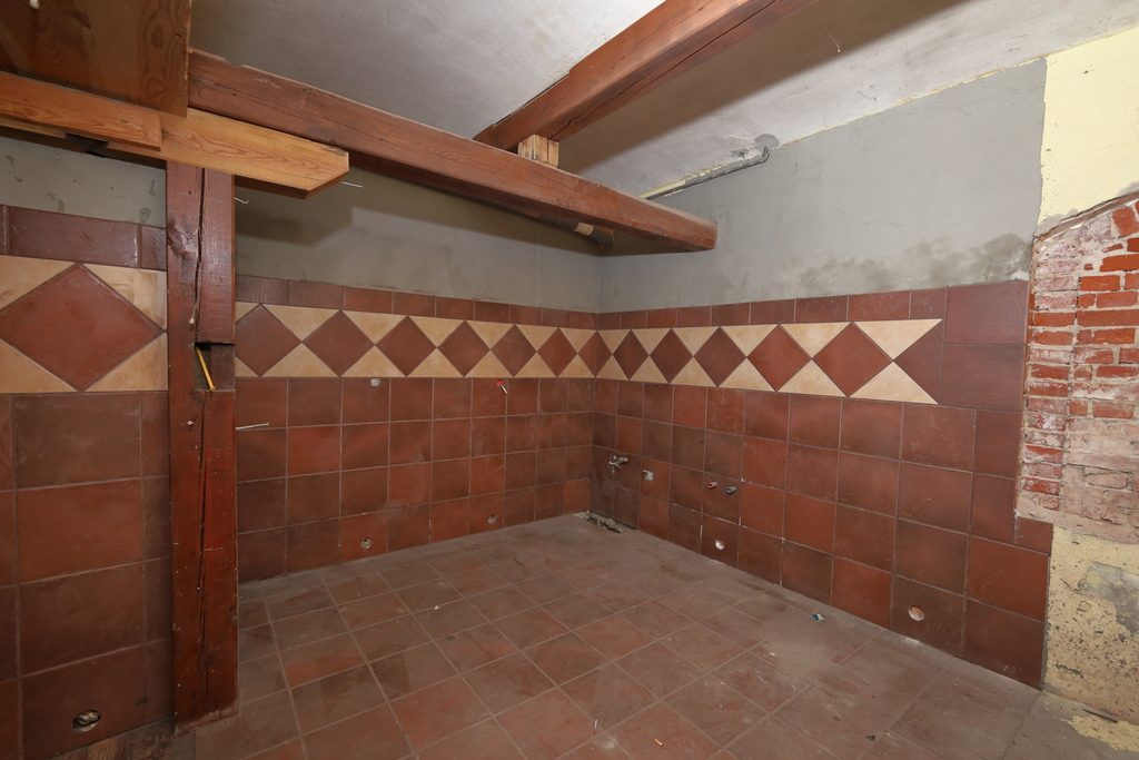 Lokal 235 m², dawny pub, możliwość usług