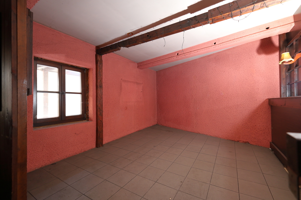 Lokal 235 m², dawny pub, możliwość usług