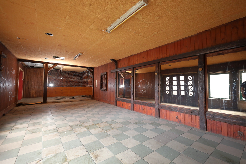 Lokal 235 m², dawny pub, możliwość usług
