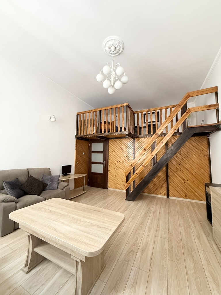Aleja Fontann | 62,74 m² | Wysokie wnętrza | Najem