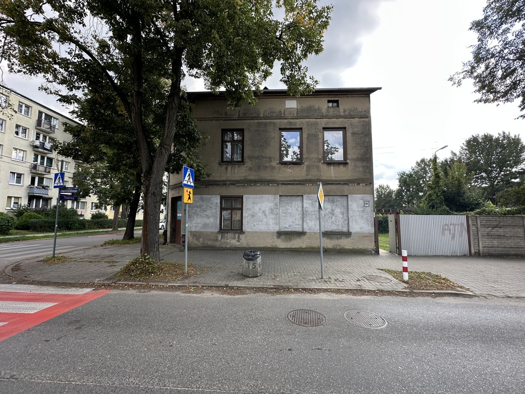 Narożna kamienica w Pabianicach - 290 m²