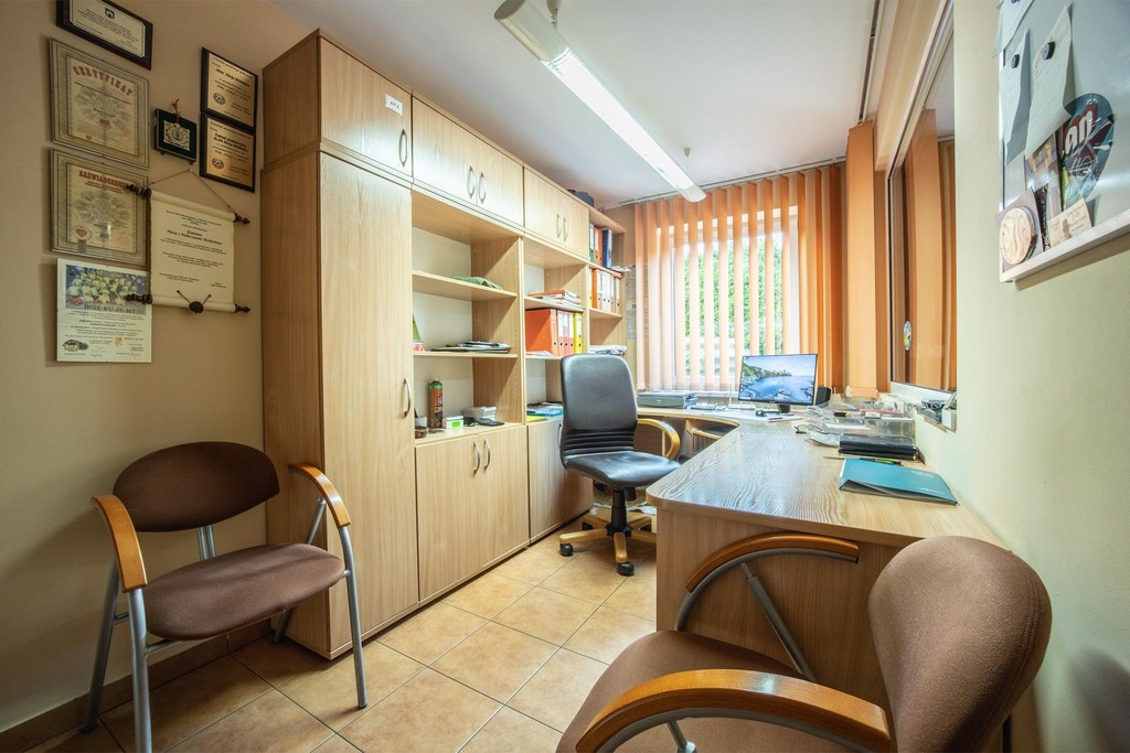 Obiekt usługowy 589m2 | Działka 2292m2