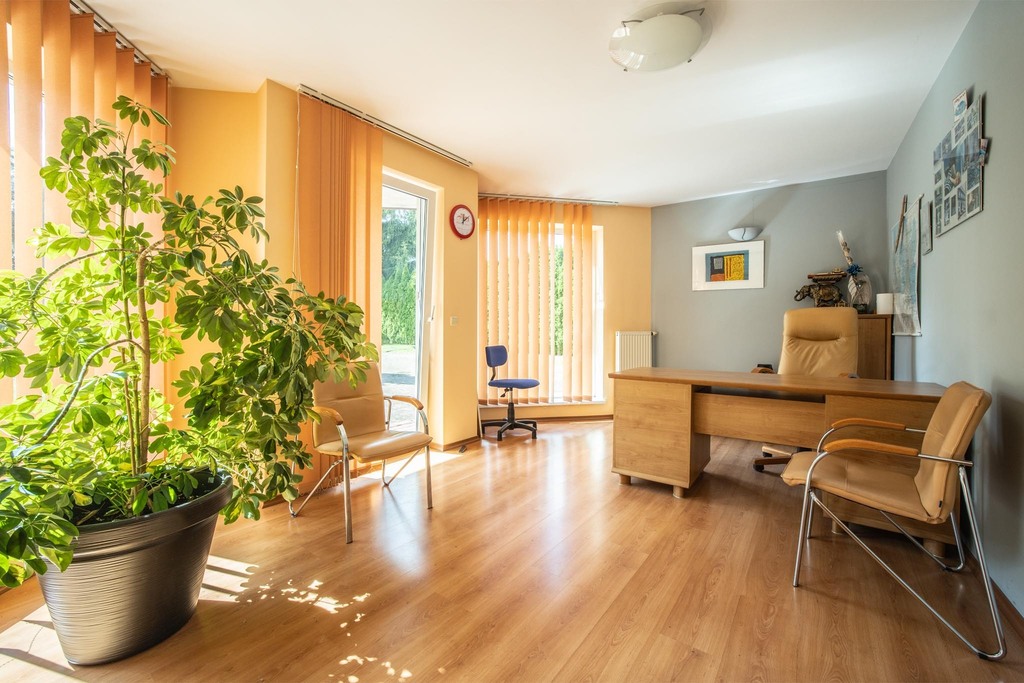 Obiekt usługowy 589m2 | Działka 2292m2