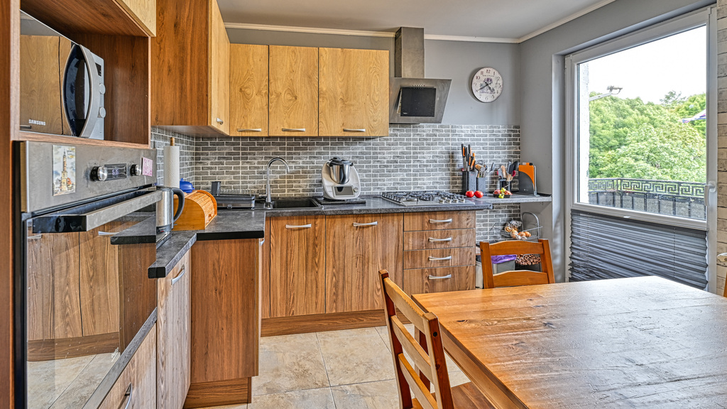 Zjawiskowe 85 m² po generalnym remoncie balkon