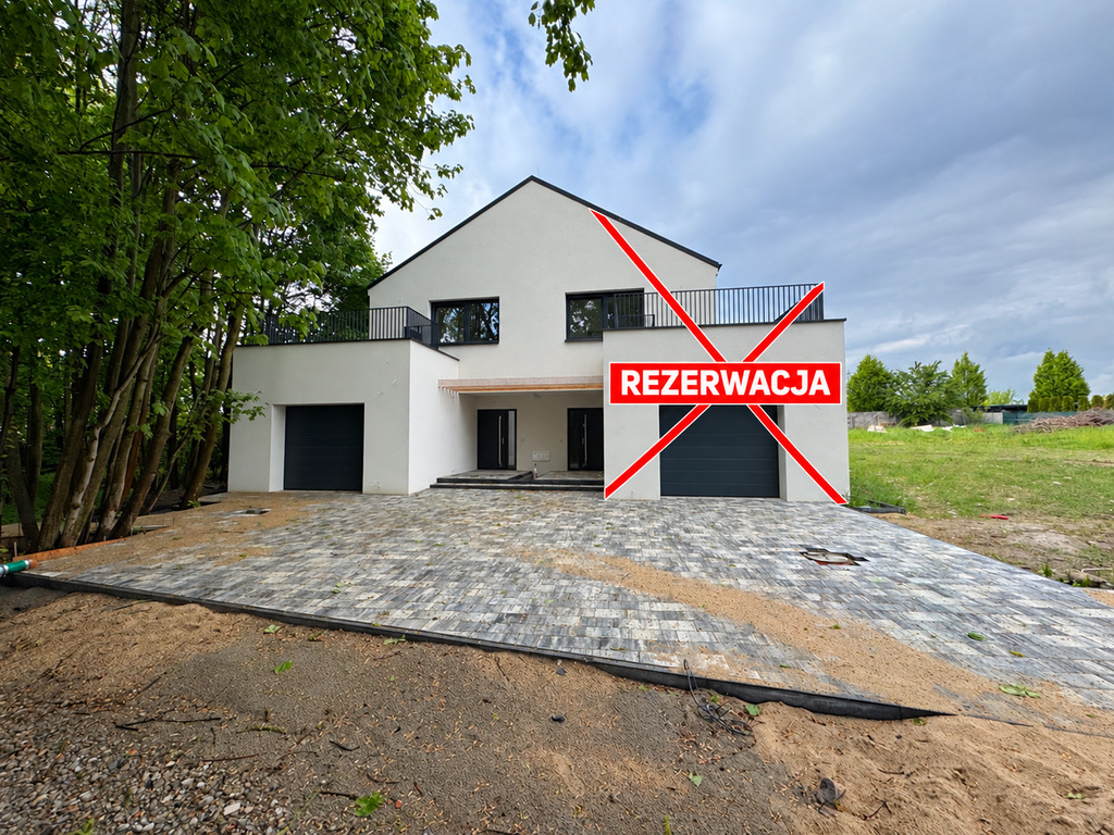 Dom wśród zieleni. Morasko.